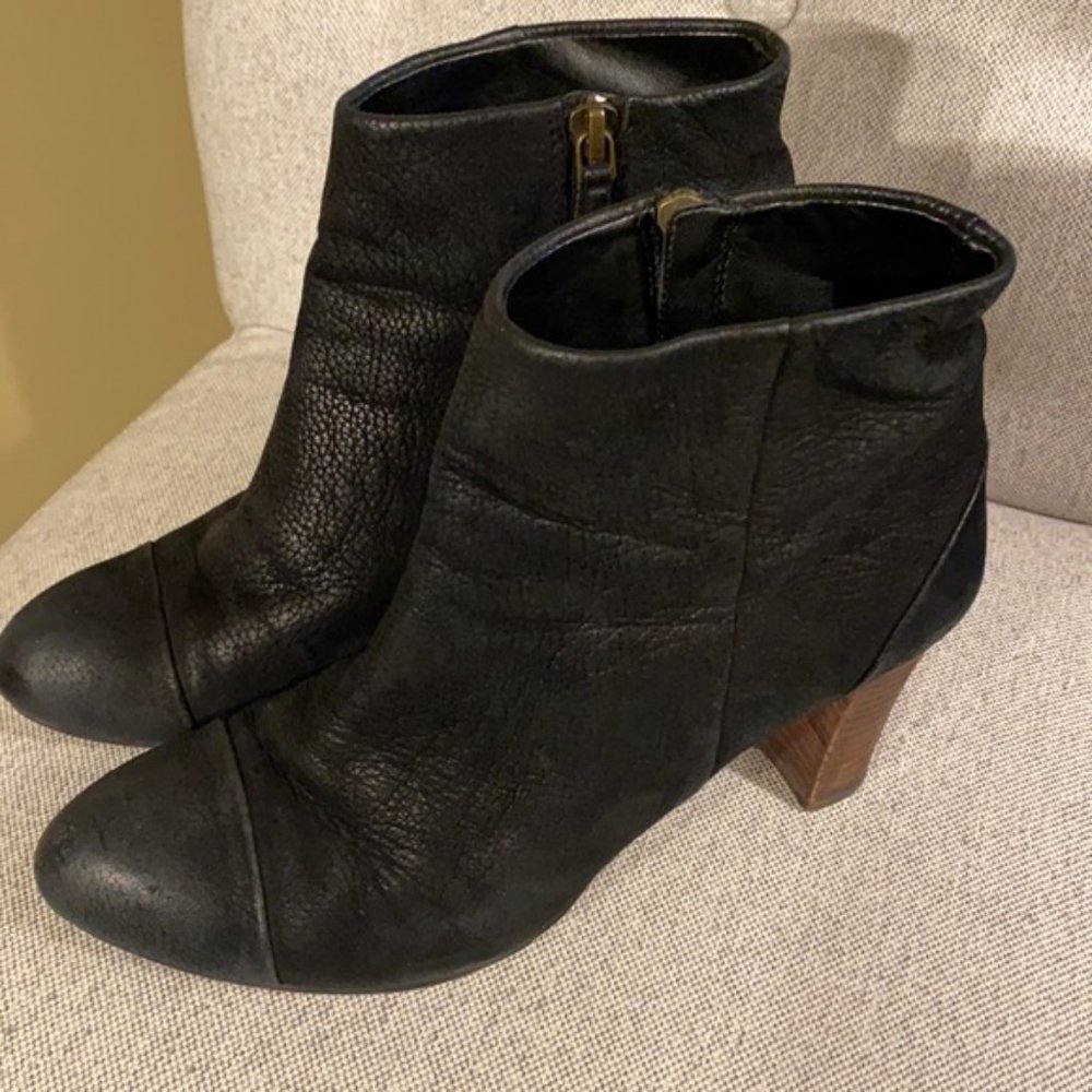 Cole Haan Black Leather Ankle Boots Zip Shoes - Size 7